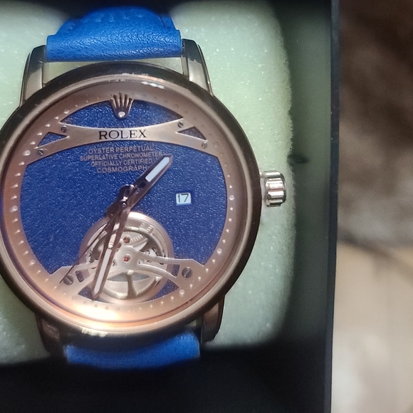 100 - Picture 2 of 2